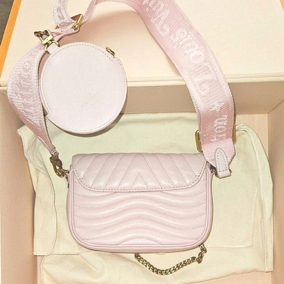 Louis Vuitton New Wave Multi Pochette - Picture 4 of 14